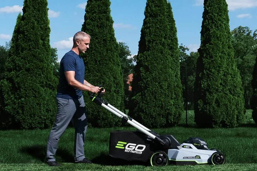 electric self propelled lawn mowers